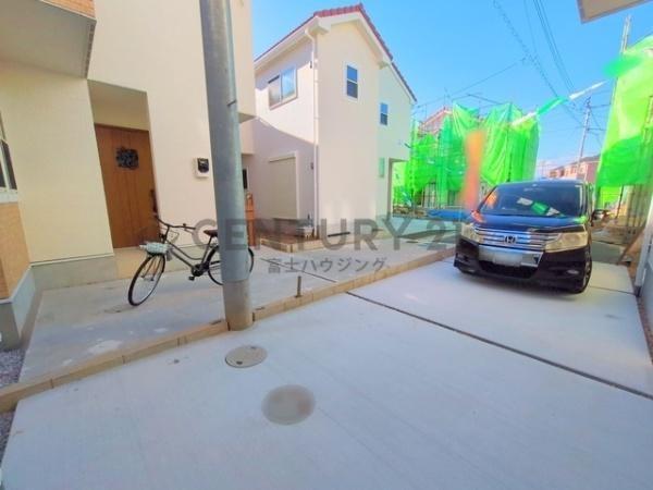 �_�ސ쌧������s���h�̒��È�ˌ��Ă̑O�ʓ��H�܂ތ��n�ʐ^