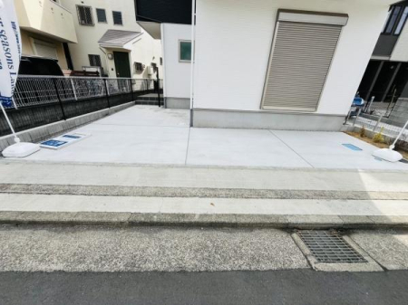 �_�ސ쌧������s����2���ڂ̐V�z��ˌ��Ă̒��ԏ�