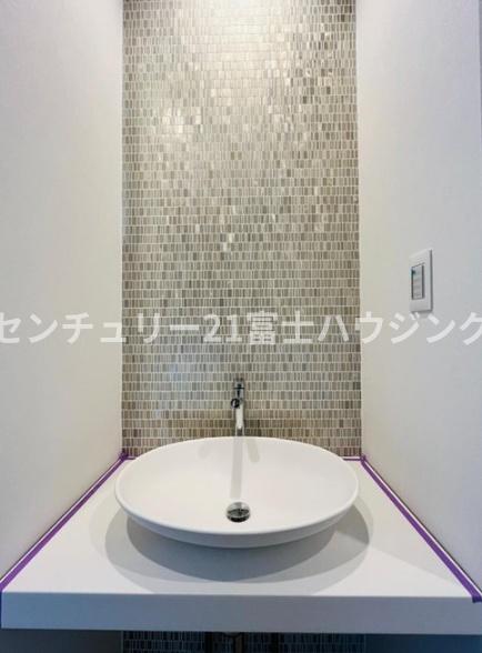 _ސ쌧s̐VzˌĂ̐ʑEʏ