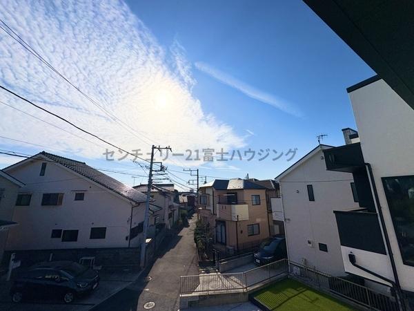 �_�ސ쌧������s���c1���ڂ̐V�z��ˌ��Ă̏Z�˂���̒��]�ʐ^