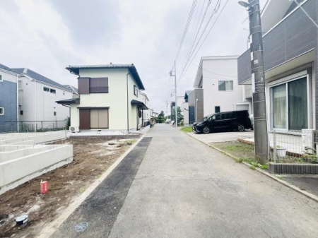 �_�ސ쌧����s�勘3���ڂ̐V�z��ˌ��Ă̑O�ʓ��H�܂ތ��n�ʐ^