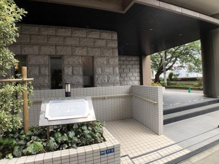 �_�ސ쌧����s�쓡��̒��Ã}���V�����̃G���g�����X