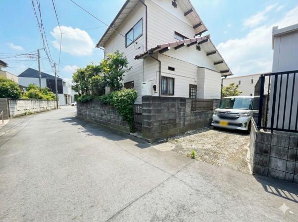 �_�ސ쌧������s���C�ݓ�5���ڂ̓y�n�̑O�ʓ��H�܂ތ��n�ʐ^