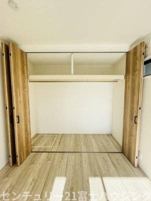 �_�ސ쌧������s�H��1���ڂ̐V�z��ˌ��Ă̎��[