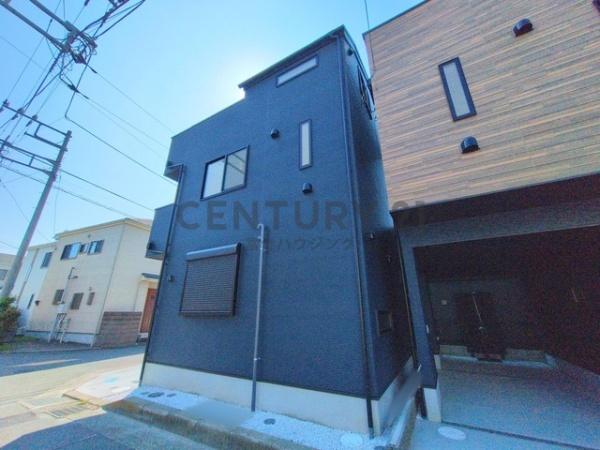 �_�ސ쌧������s����1���ڂ̐V�z��ˌ��Ă̑O�ʓ��H�܂ތ��n�ʐ^