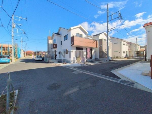 �_�ސ쌧������s���h�̐V�z��ˌ��Ă̑O�ʓ��H�܂ތ��n�ʐ^