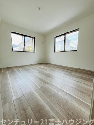 �_�ސ쌧������s����1���ڂ̐V�z��ˌ��Ă̗m��