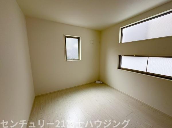 �_�ސ쌧������s����1���ڂ̐V�z��ˌ��Ă̐Q��