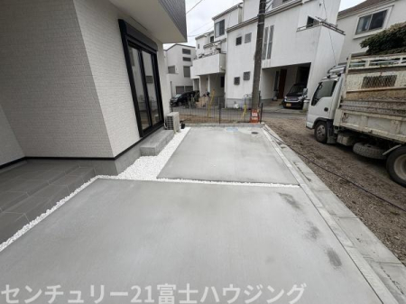 �_�ސ쌧������s����2���ڂ̐V�z��ˌ��Ă̂��̑����n