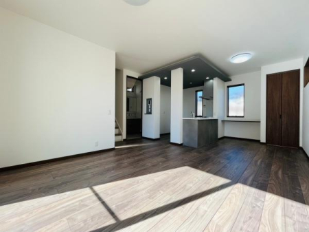 _ސ쌧sJ4ڂ̐VzˌẴrO