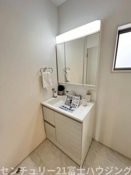 _ސ쌧sғ1ڂ̐VzˌĂ̐ʑEʏ