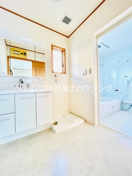 _ސ쌧s~s1ڂ̒ÈˌĂ̐ʑEʏ