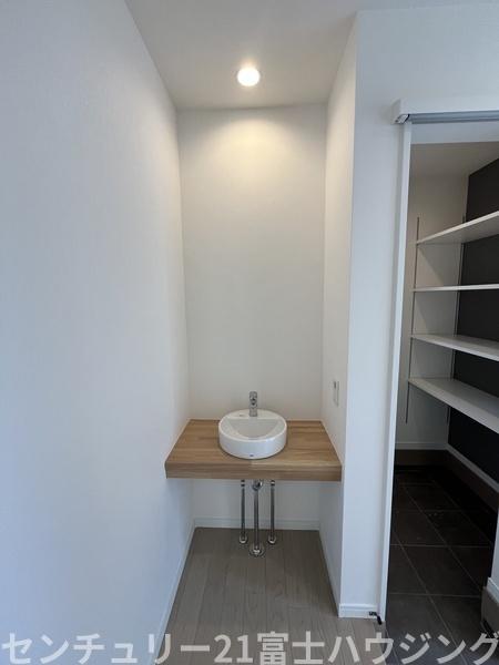 �_�ސ쌧������s����5���ڂ̐V�z��ˌ��Ă̐��ʑ�E���ʏ�