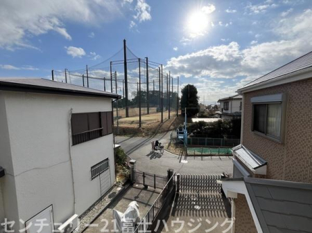 �_�ސ쌧������s����5���ڂ̐V�z��ˌ��Ă̏Z�˂���̒��]�ʐ^