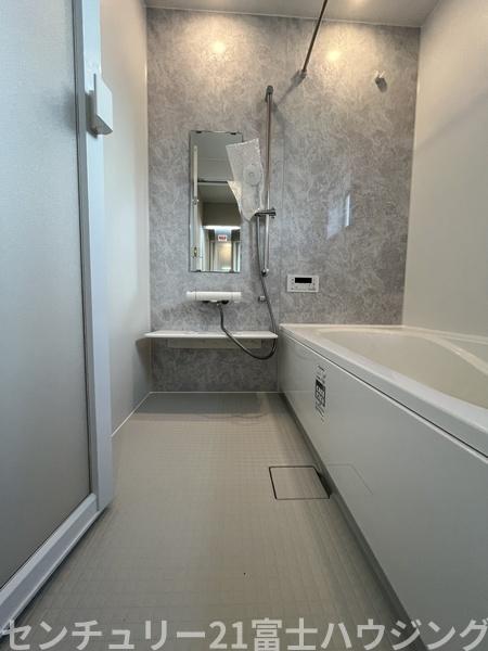 �_�ސ쌧������s����5���ڂ̐V�z��ˌ��Ă̗���