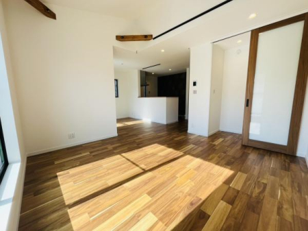 �_�ސ쌧������s�l�{��̐V�z��ˌ��Ẵ��r���O