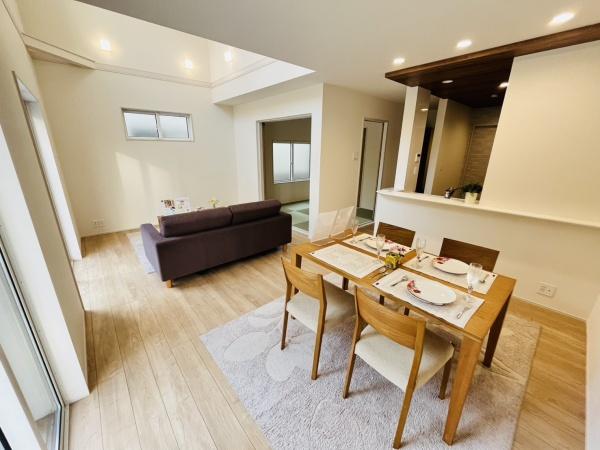 �_�ސ쌧������s�l�{��̐V�z��ˌ��Ẵ��r���O