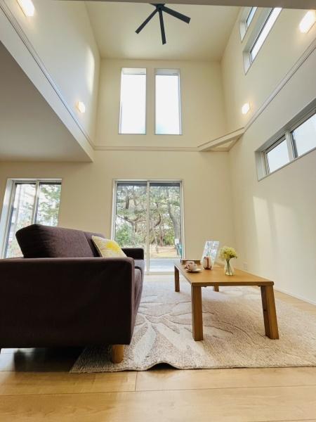 �_�ސ쌧������s�l�{��̐V�z��ˌ��Ẵ��r���O