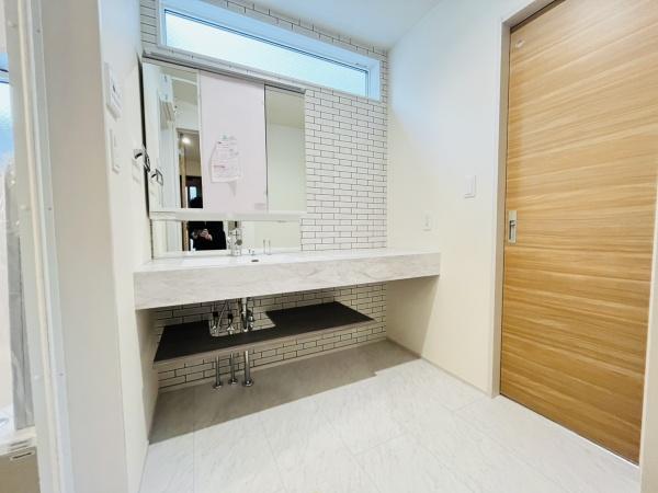 �_�ސ쌧������s�l�{��̐V�z��ˌ��Ă̐��ʑ�E���ʏ�