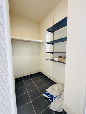 �_�ސ쌧������s�l�{��̐V�z��ˌ��Ă̎��[