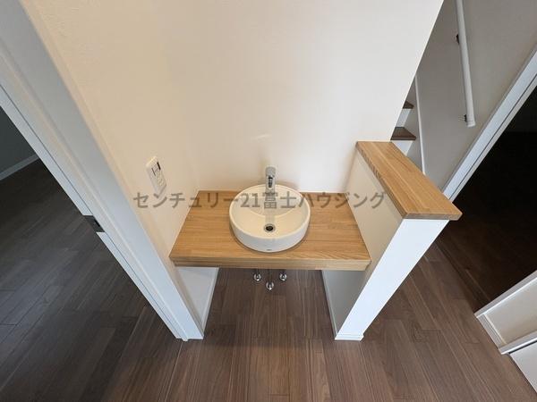 _ސ쌧s5ڂ̐VzˌĂ̐ʑEʏ