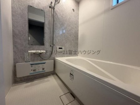 _ސ쌧s5ڂ̐VzˌĂ̗