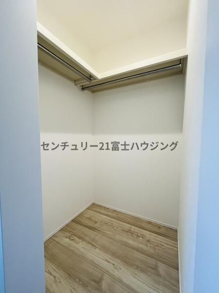 �_�ސ쌧������s�H��1���ڂ̐V�z��ˌ��Ă̎��[