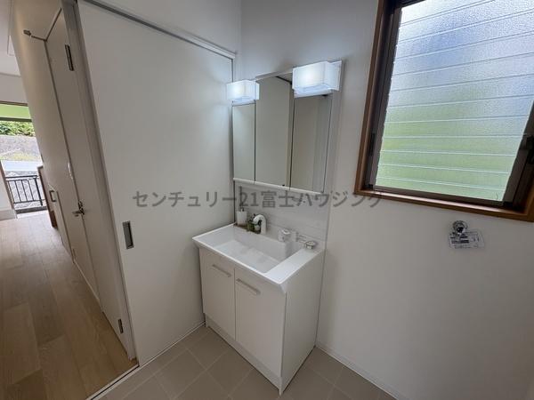 _ސ쌧ˎs߂݂u2ڂ̒ÈˌĂ̐ʑEʏ