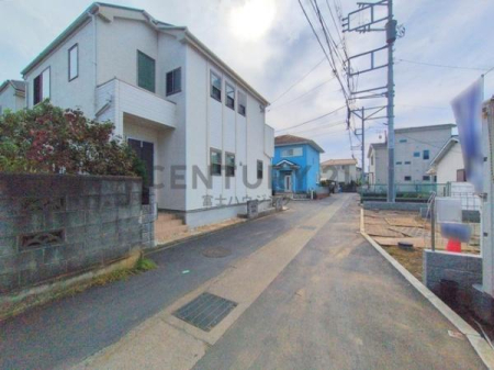 _ސ쌧s2ڂ̐VzˌĂ̑OʓH܂ތnʐ^