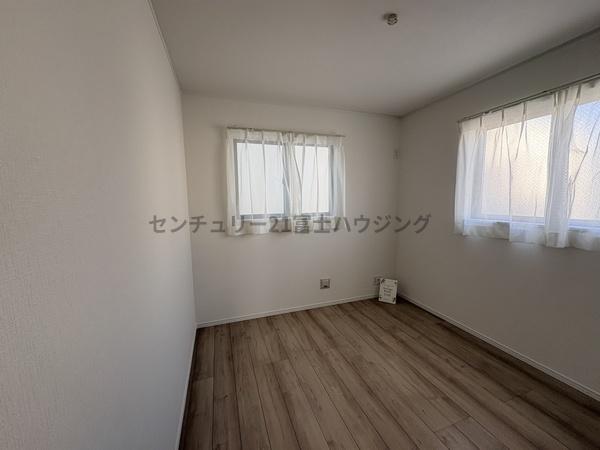 �_�ސ쌧������s������2���ڂ̐V�z��ˌ��Ẵ��r���O�ȊO�̋���