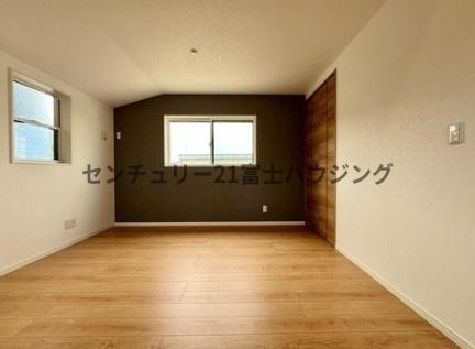 _ސ쌧sH4ڂ̐VzˌĂ̗m