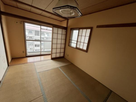 �_�ސ쌧������s�~��1���ڂ̒��Ã}���V�����̐Q��