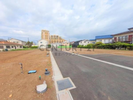 _ސ쌧s{2ڂ̓yn̑OʓH܂ތnʐ^