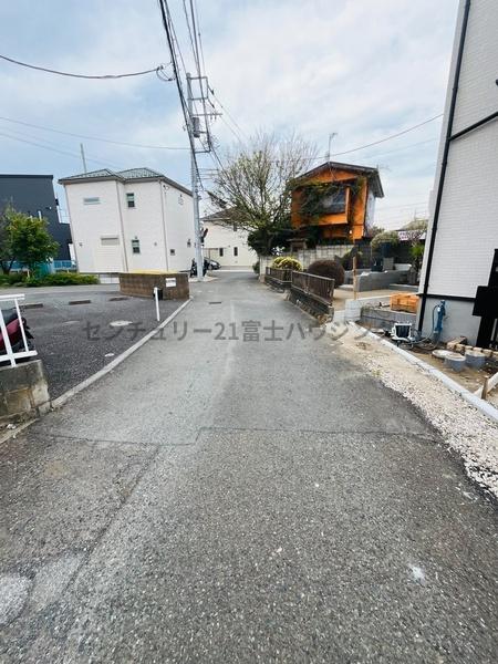 _ސ쌧s㊯̐VzˌĂ̑OʓH܂ތnʐ^