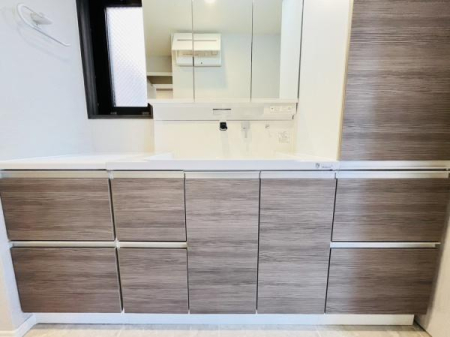 �_�ސ쌧����s�����C��5���ڂ̒��Ã}���V�����̐��ʑ�E���ʏ�