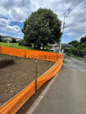 _ސ쌧s勘3ڂ̓yn̑OʓH܂ތnʐ^