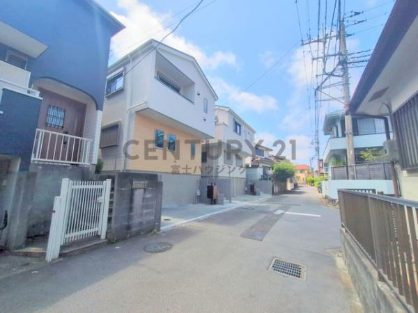 _ސ쌧sac1ڂ̐VzˌĂ̑OʓH܂ތnʐ^