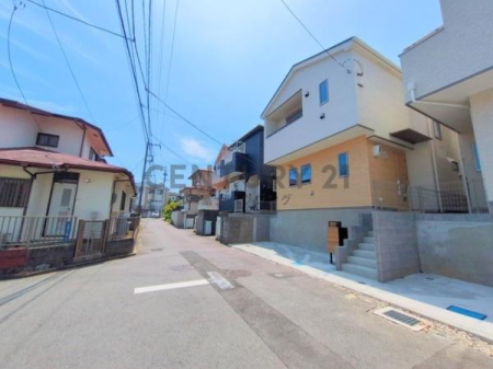 _ސ쌧sac1ڂ̐VzˌĂ̑OʓH܂ތnʐ^