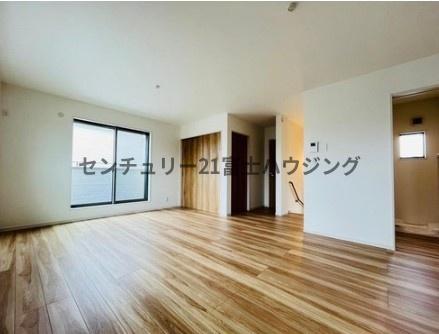 _ސ쌧sac1ڂ̐VzˌẴrO