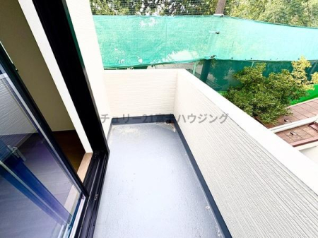 �_�ސ쌧������s���C�ݓ�4���ڂ̐V�z��ˌ��Ă̏Z�˂���̒��]�ʐ^