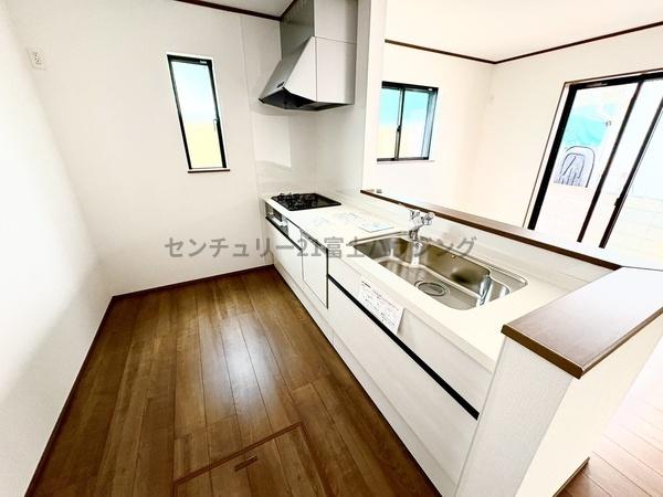 �_�ސ쌧������s���C�ݓ�4���ڂ̐V�z��ˌ��ẴL�b�`��