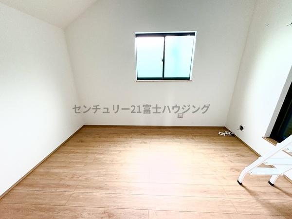 �_�ސ쌧������s���C�ݓ�4���ڂ̐V�z��ˌ��Ẵ��r���O�ȊO�̋���