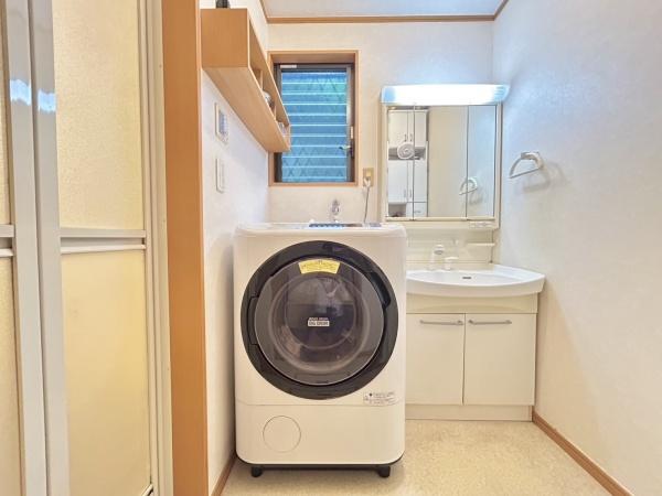 _ސ쌧s4ڂ̒ÈˌĂ̐ʑEʏ