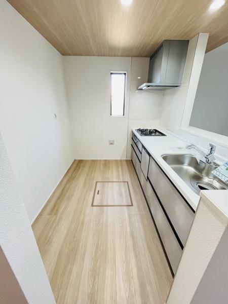 �_�ސ쌧������s���Z���̐V�z��ˌ��ẴL�b�`��