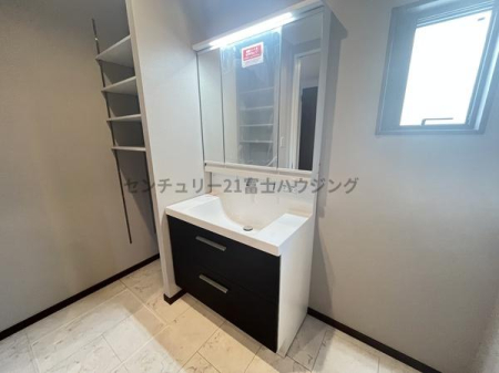 �_�ސ쌧������s�H��3���ڂ̐V�z��ˌ��Ă̐��ʑ�E���ʏ�