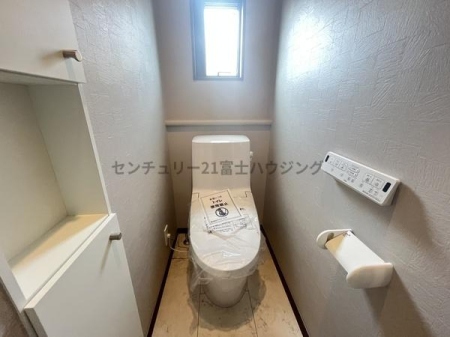 �_�ސ쌧������s�H��3���ڂ̐V�z��ˌ��Ẵg�C��