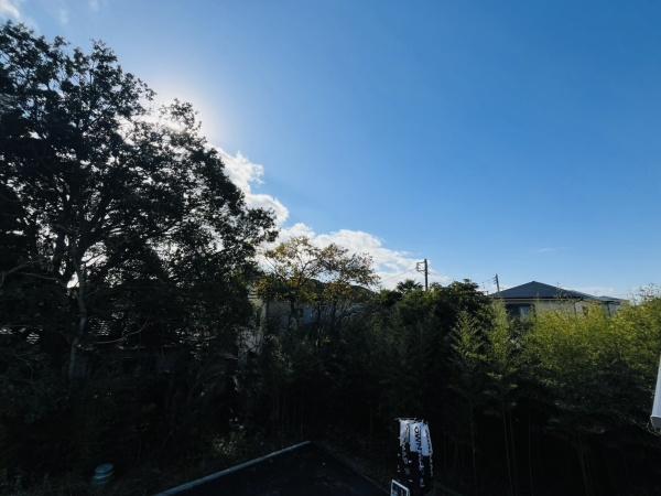 �_�ސ쌧������s�~���̐V�z��ˌ��Ă̏Z�˂���̒��]�ʐ^