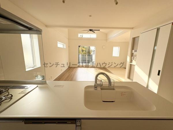 _ސ쌧sCݓ4ڂ̐VzˌẴrO