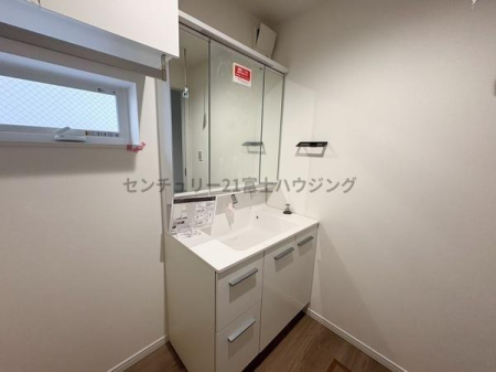 _ސ쌧sCݓ4ڂ̐VzˌĂ̐ʑEʏ