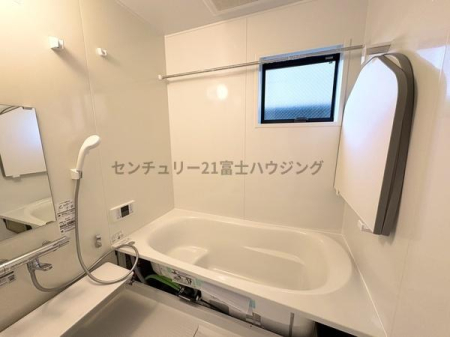 �_�ސ쌧������s���4���ڂ̐V�z��ˌ��Ă̗���